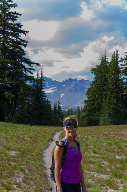 Amanda Sarles hiking from Todd Lake to Broken Top, photo by Andrew Herr